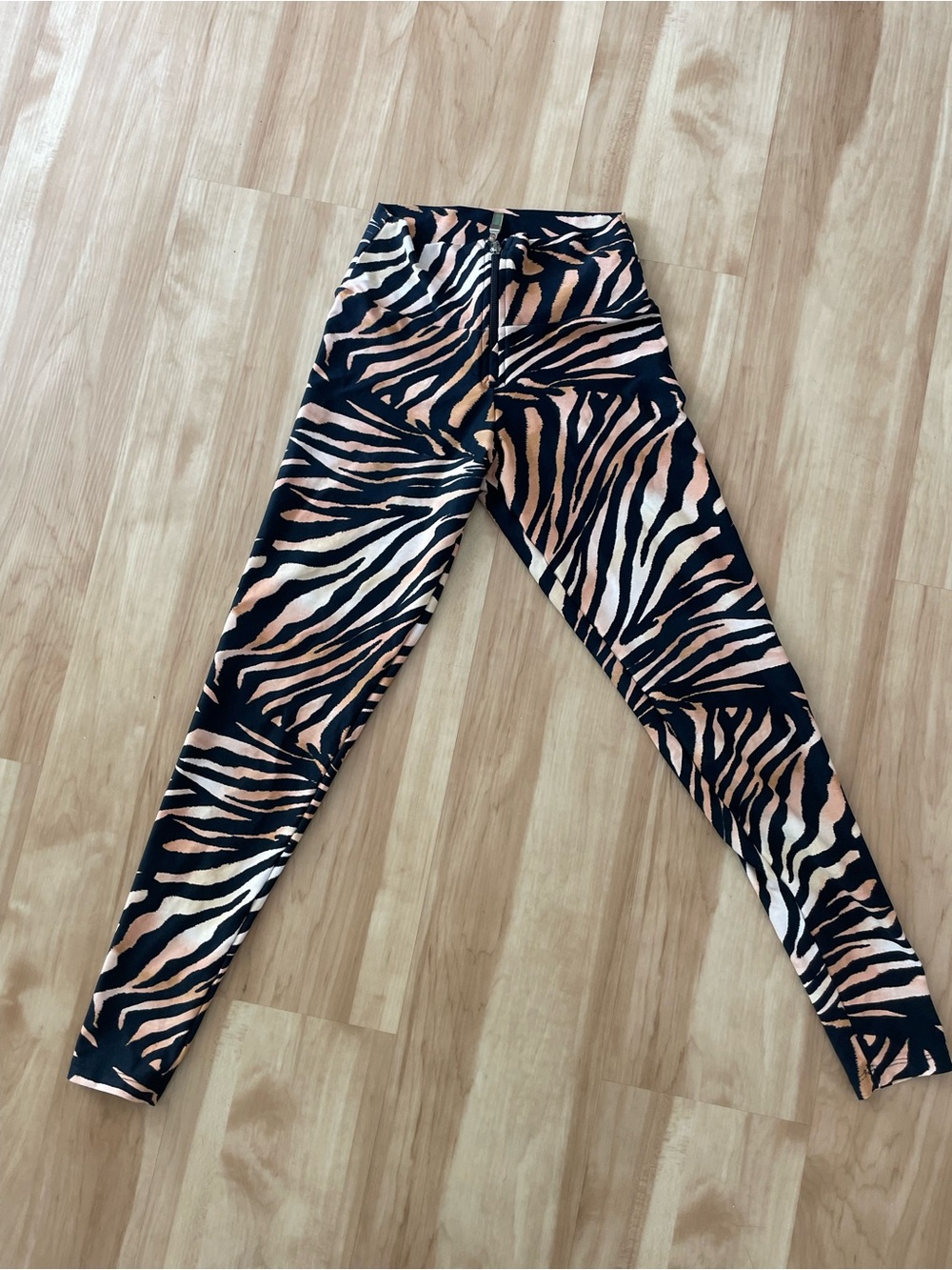 LURE FITNESS Animal Print High-Waist Leggings - Black & Tan Zebra